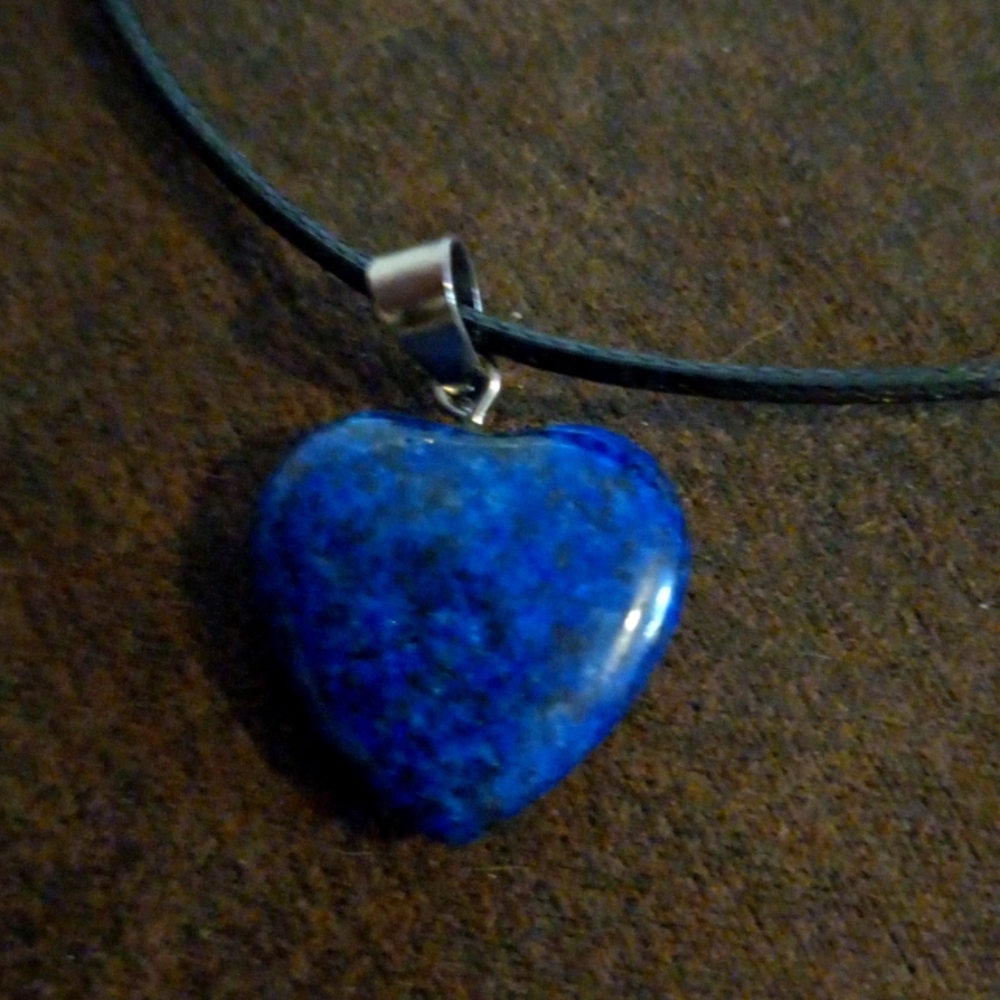 Heart ♥ shaped pendant necklace